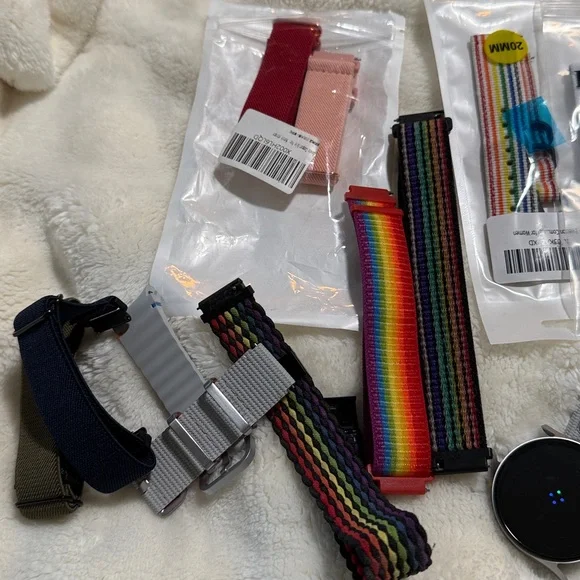 Samsung galaxy watch 7 and wrist bands - Picture 2 of 5